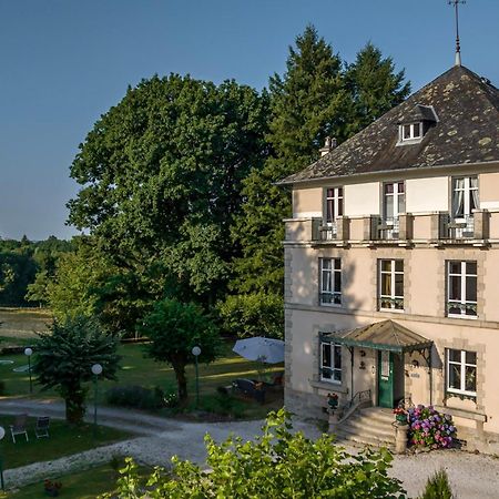Hotel Domaine De La Clauzure La Roche-Canillac Exterior foto
